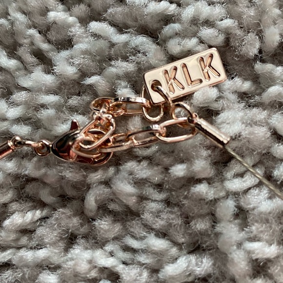 KLK Gioielli Metal Wire Circular Design Necklace - Picture 2 of 6